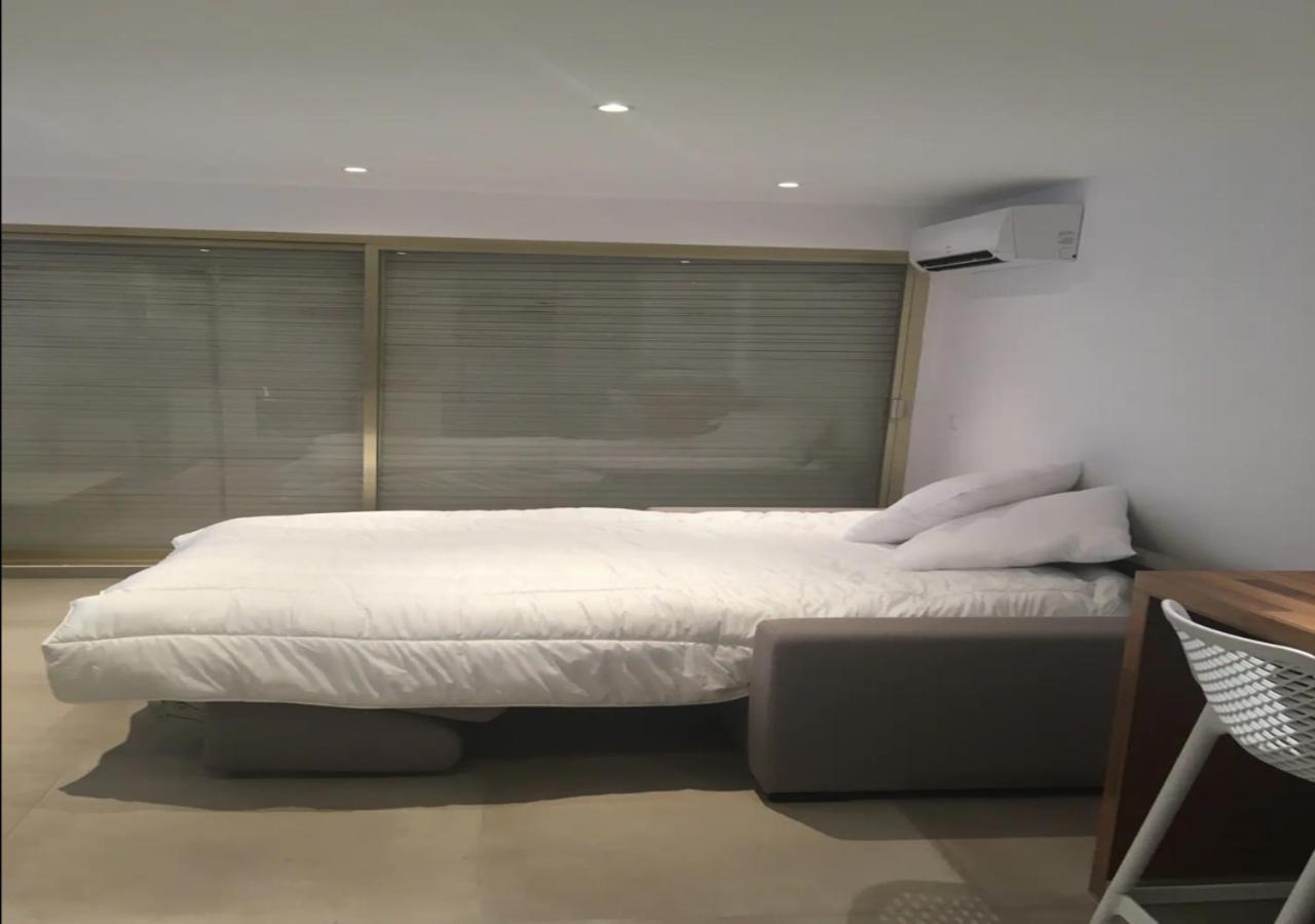 Tres Beau Studio Avec Terrasse, Situe A 100M Des Plages De Juans Les Pins Antibes Exterior photo